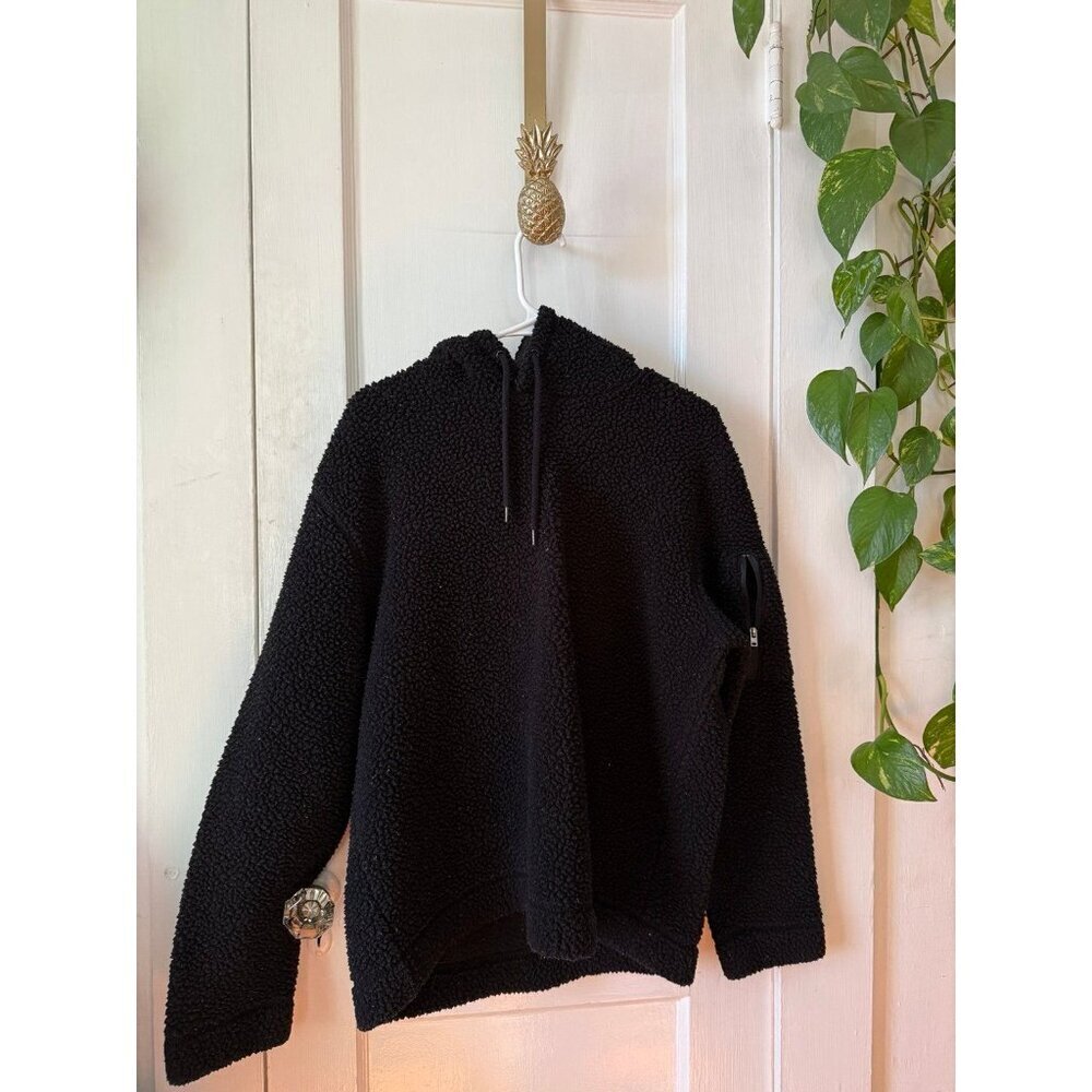 Banana republic size large black Sherpa sweater